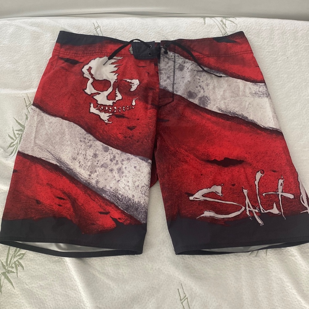 Men’s board shorts